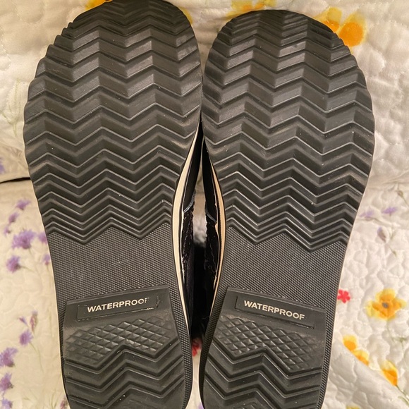 NWOT Sorel Tofino ll Boots Unisex Boy Girl SZ 3 Faux Fur Waterproof Cold Weather - Picture 7 of 14